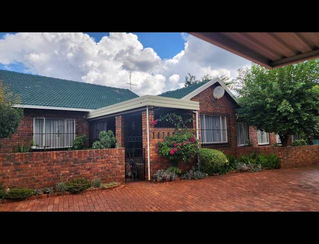 3 BEDROOM TOWNHOUSE FOR SALE IN WONDERBOOM